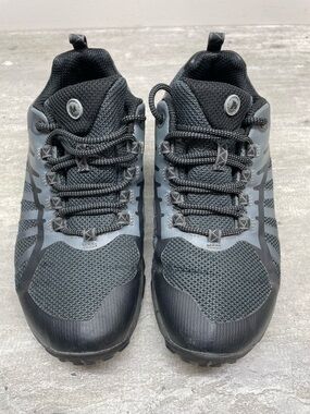 Lightweight Black Athletic Trail Shoes
